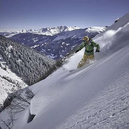 Hostel Nangijala Disentis